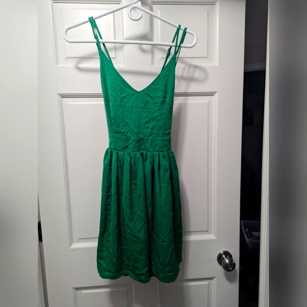 Green backless dress